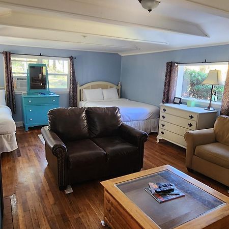 The Pines Cottages Woodfin Exteriér fotografie