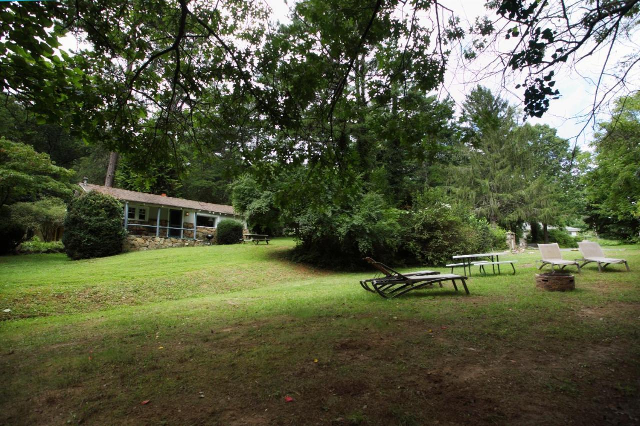 The Pines Cottages Woodfin Exteriér fotografie