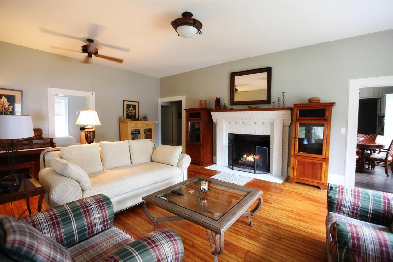 The Pines Cottages Woodfin Exteriér fotografie