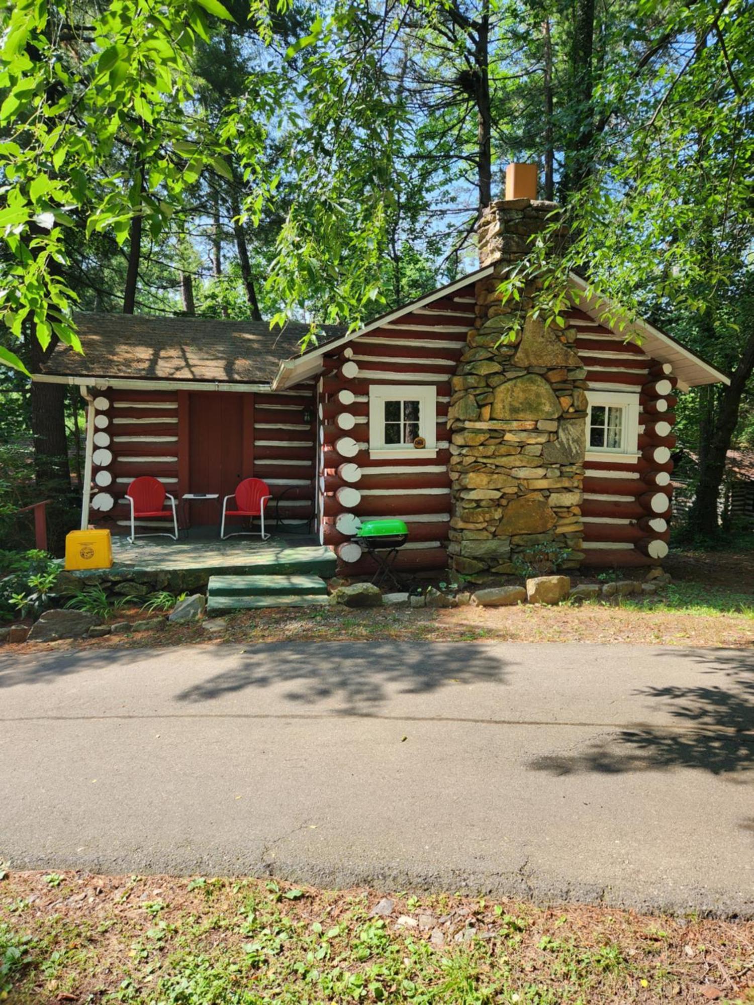 The Pines Cottages Woodfin Exteriér fotografie