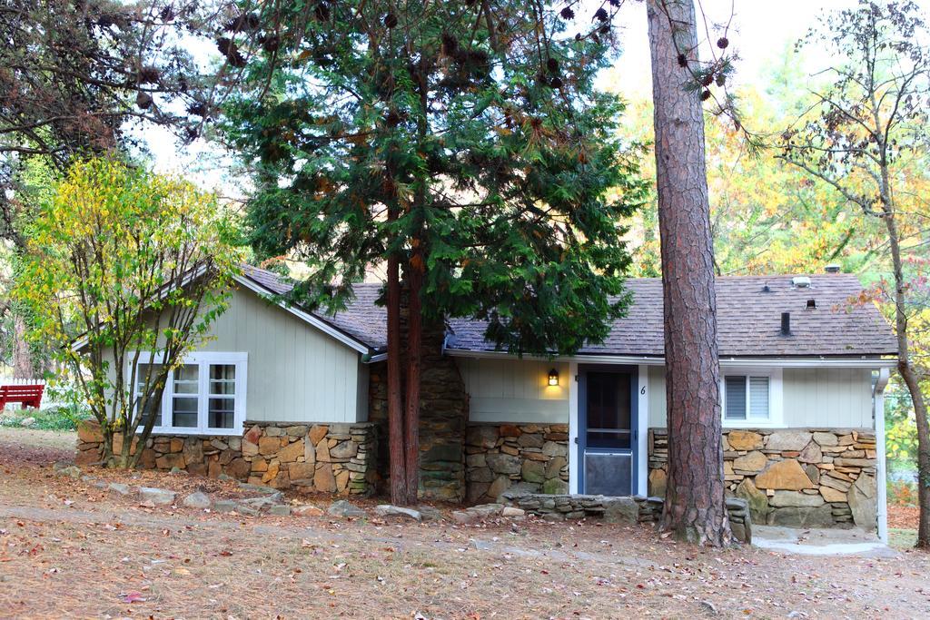 The Pines Cottages Woodfin Exteriér fotografie