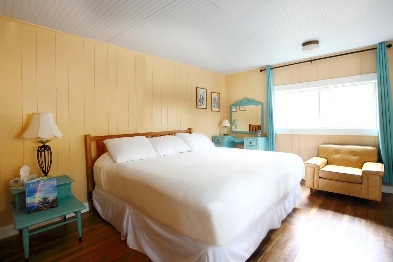 The Pines Cottages Woodfin Exteriér fotografie