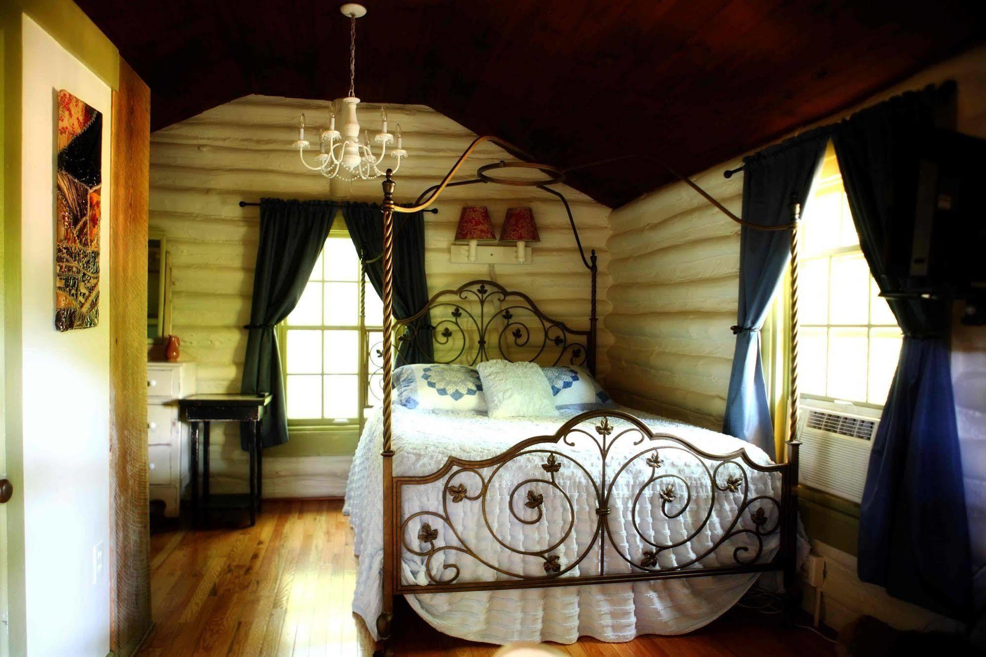 The Pines Cottages Woodfin Exteriér fotografie